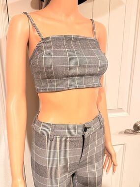 Garage Gray Plaid Two-Piece Crop Top &  jegging Pants Set size small